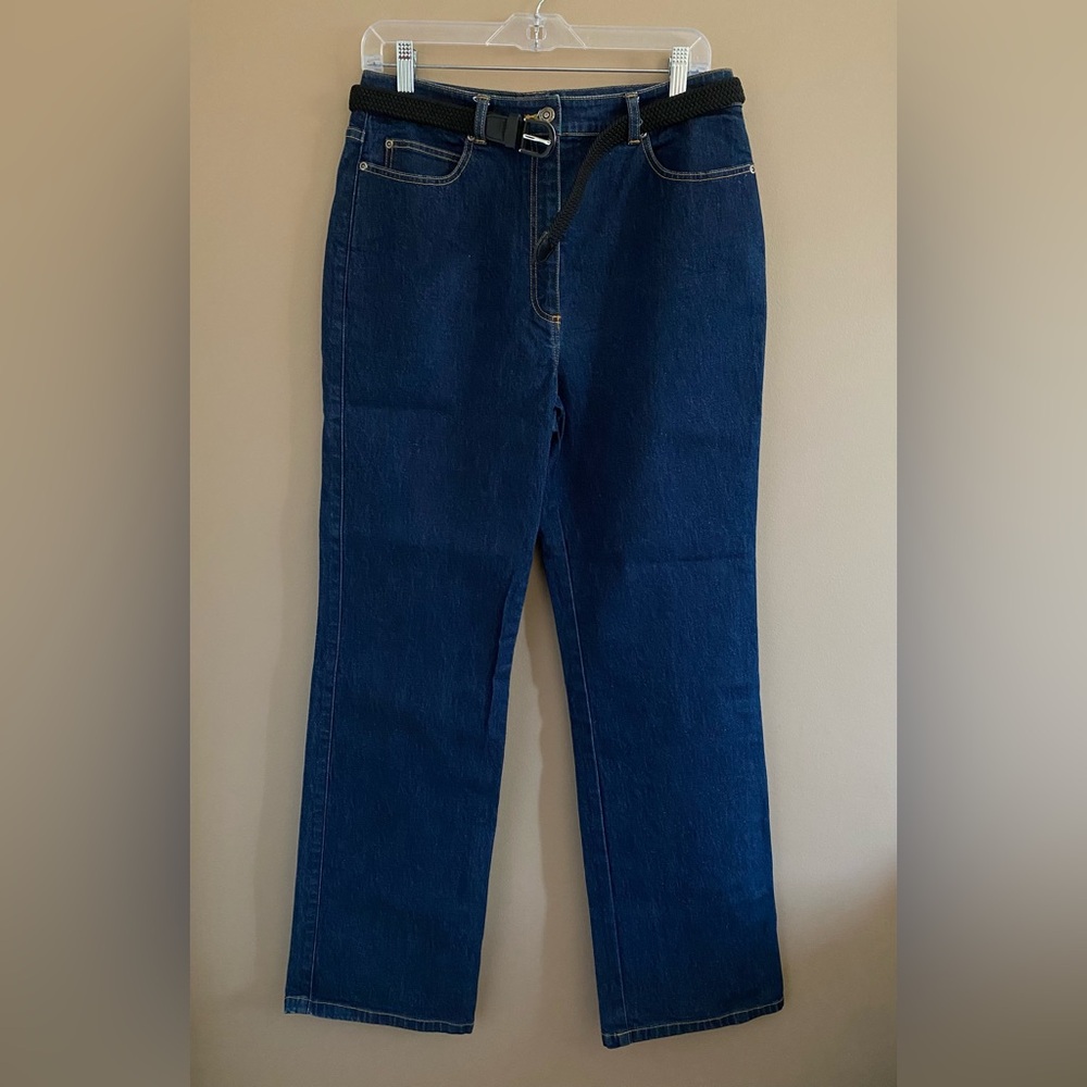 NWOT Tabi Vintage Classic Blue Denim Jeans with Black Belt